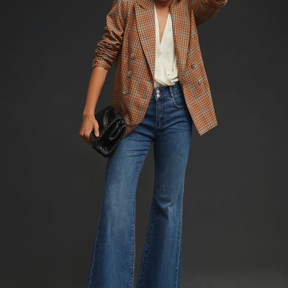 NWT Pilcro Retro High Waisted Flare Jeans.